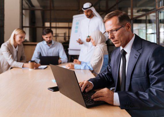 How Europeans Can Easily Start a Business in Dubai